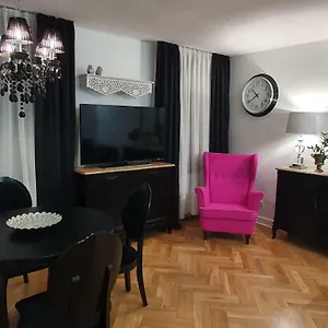 apartament-twarda.warsawhotelspoland.com/